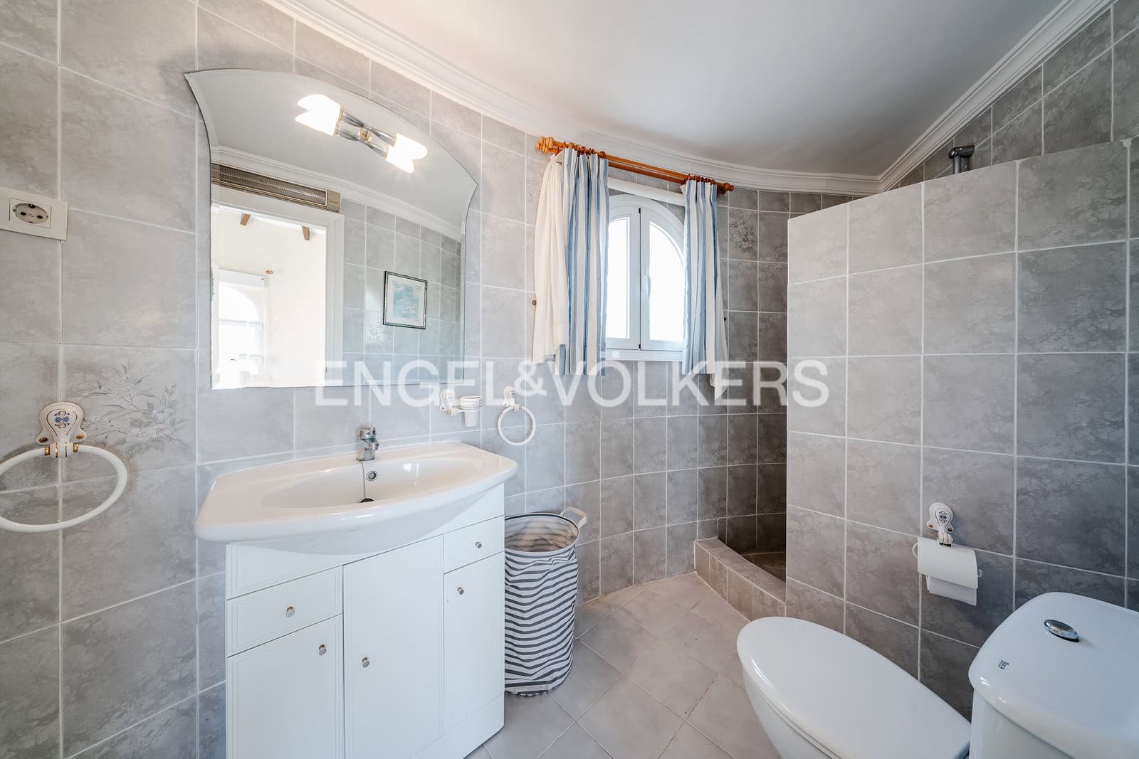 Chalet de 5 habitaciones en Calpe / Calp en venta con piscina garaje - 975.000 € (Ref: 10099073)
