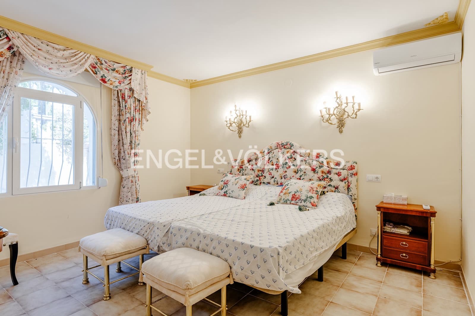 Chalet de 5 habitaciones en Calpe / Calp en venta con piscina garaje - 975.000 € (Ref: 10099073)
