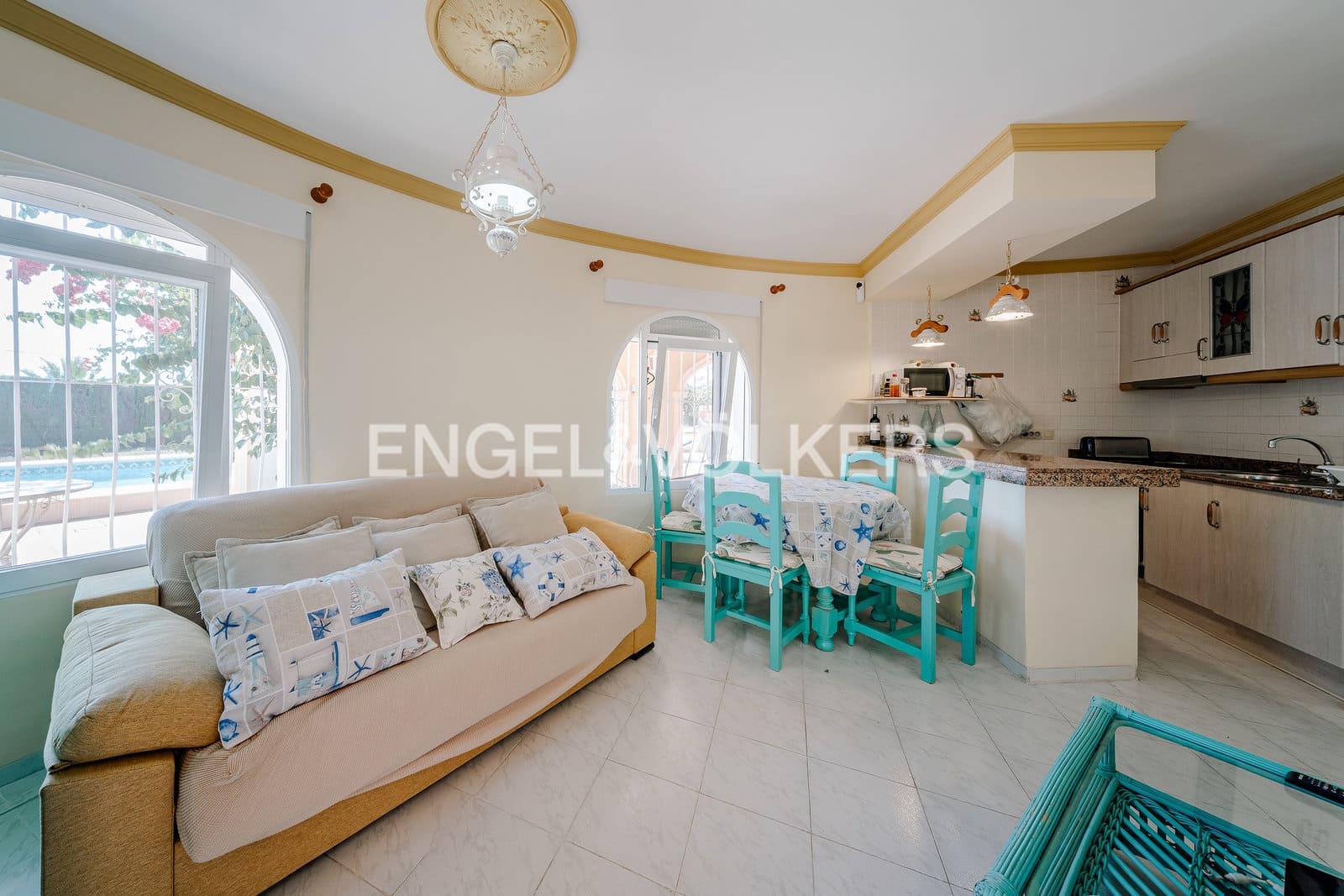 Chalet de 5 habitaciones en Calpe / Calp en venta con piscina garaje - 975.000 € (Ref: 10099073)