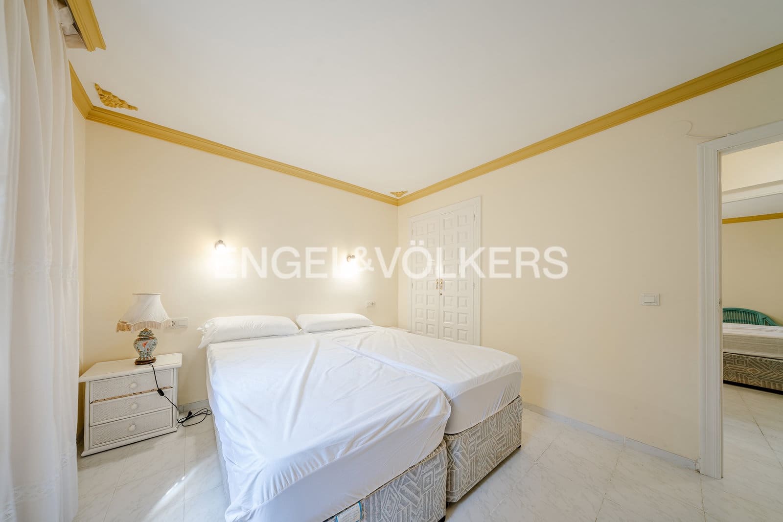 Chalet de 5 habitaciones en Calpe / Calp en venta con piscina garaje - 975.000 € (Ref: 10099073)
