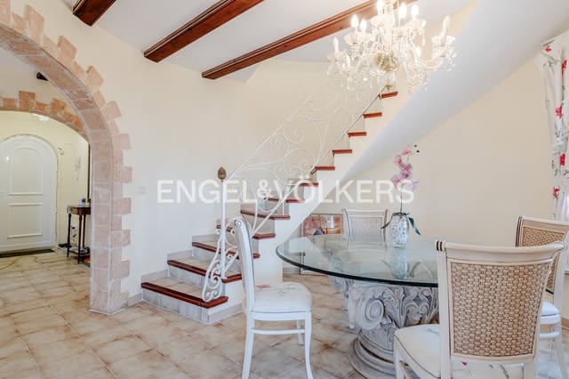 5 sypialnia Willa na sprzedaż w Pueblo, Calpe / Calp z basenem garażem - 975 000 € (Ref: 10099073)
