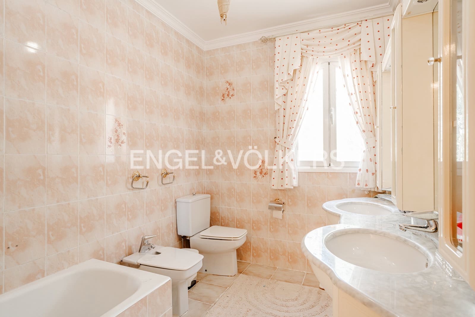 Chalet de 5 habitaciones en Calpe / Calp en venta con piscina garaje - 975.000 € (Ref: 10099073)