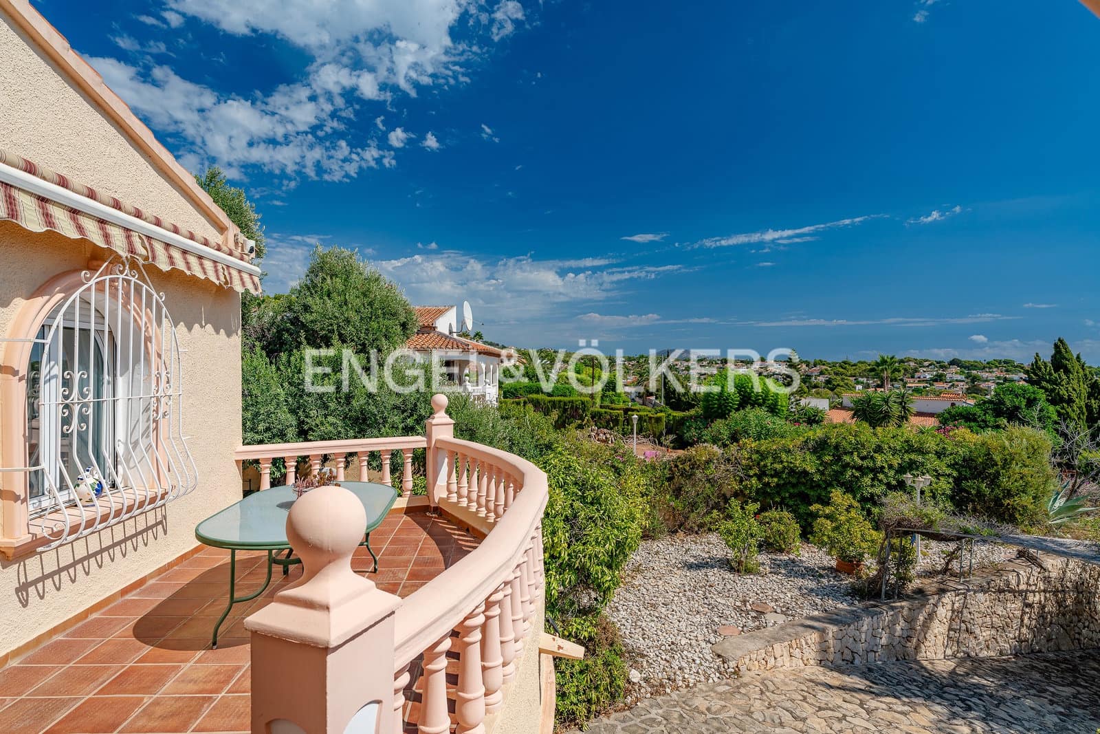Chalet de 5 habitaciones en Calpe / Calp en venta con piscina garaje - 975.000 € (Ref: 10099073)