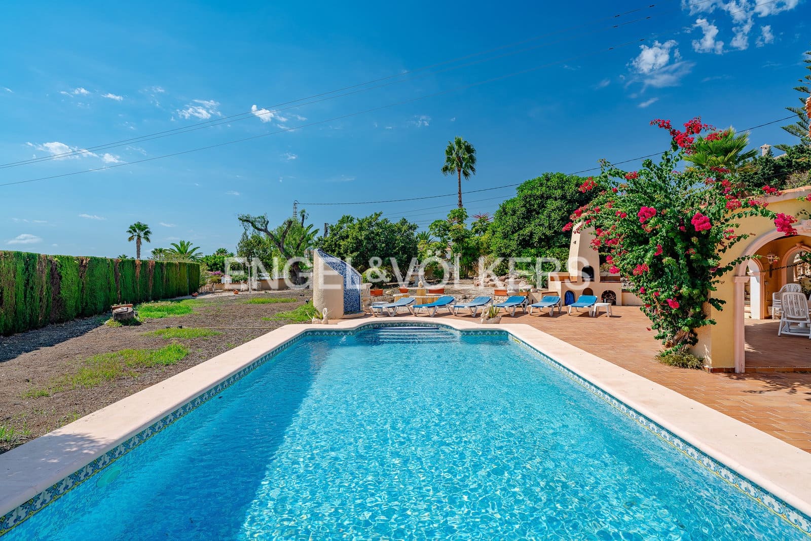 Chalet de 5 habitaciones en Calpe / Calp en venta con piscina garaje - 975.000 € (Ref: 10099073)