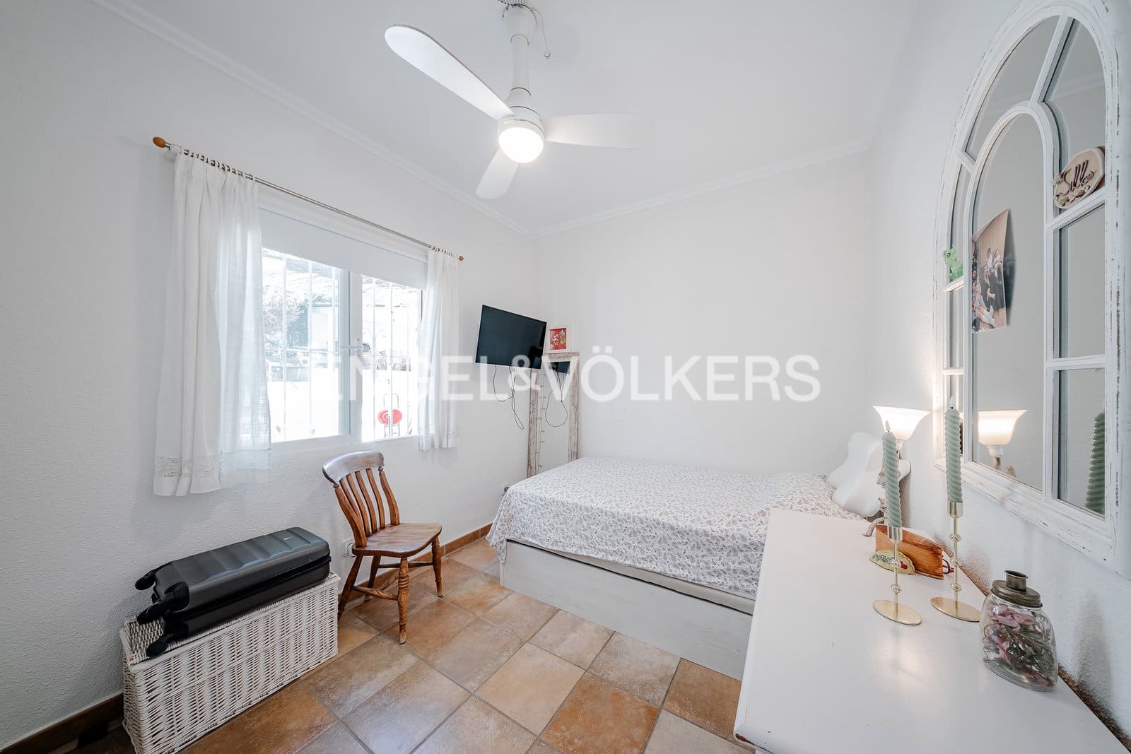 3 bedroom Villa for sale in Calpe / Calp with pool garage - € 850,000 (Ref: 10099176)