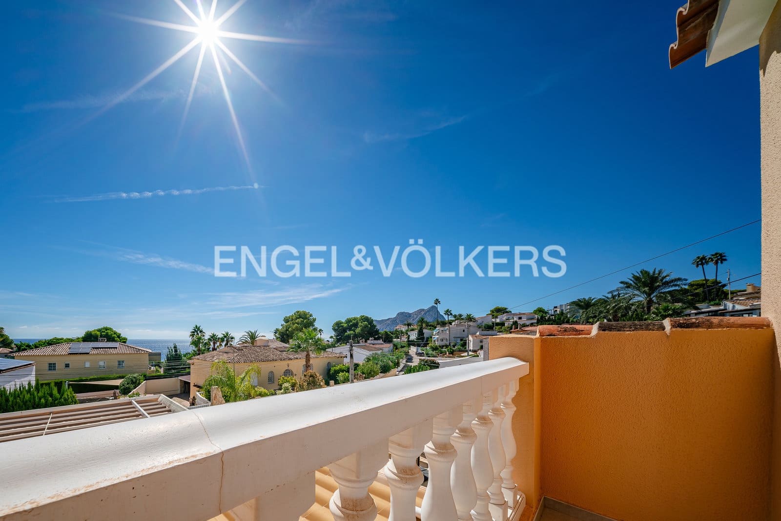 3 bedroom Villa for sale in Calpe / Calp with pool garage - € 850,000 (Ref: 10099176)