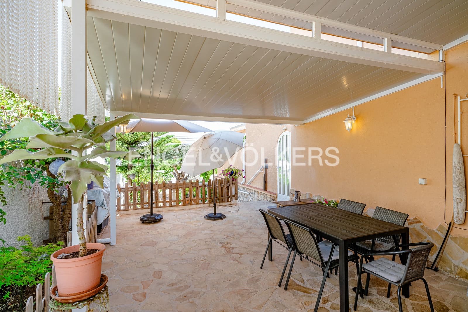 3 bedroom Villa for sale in Calpe / Calp with pool garage - € 850,000 (Ref: 10099176)