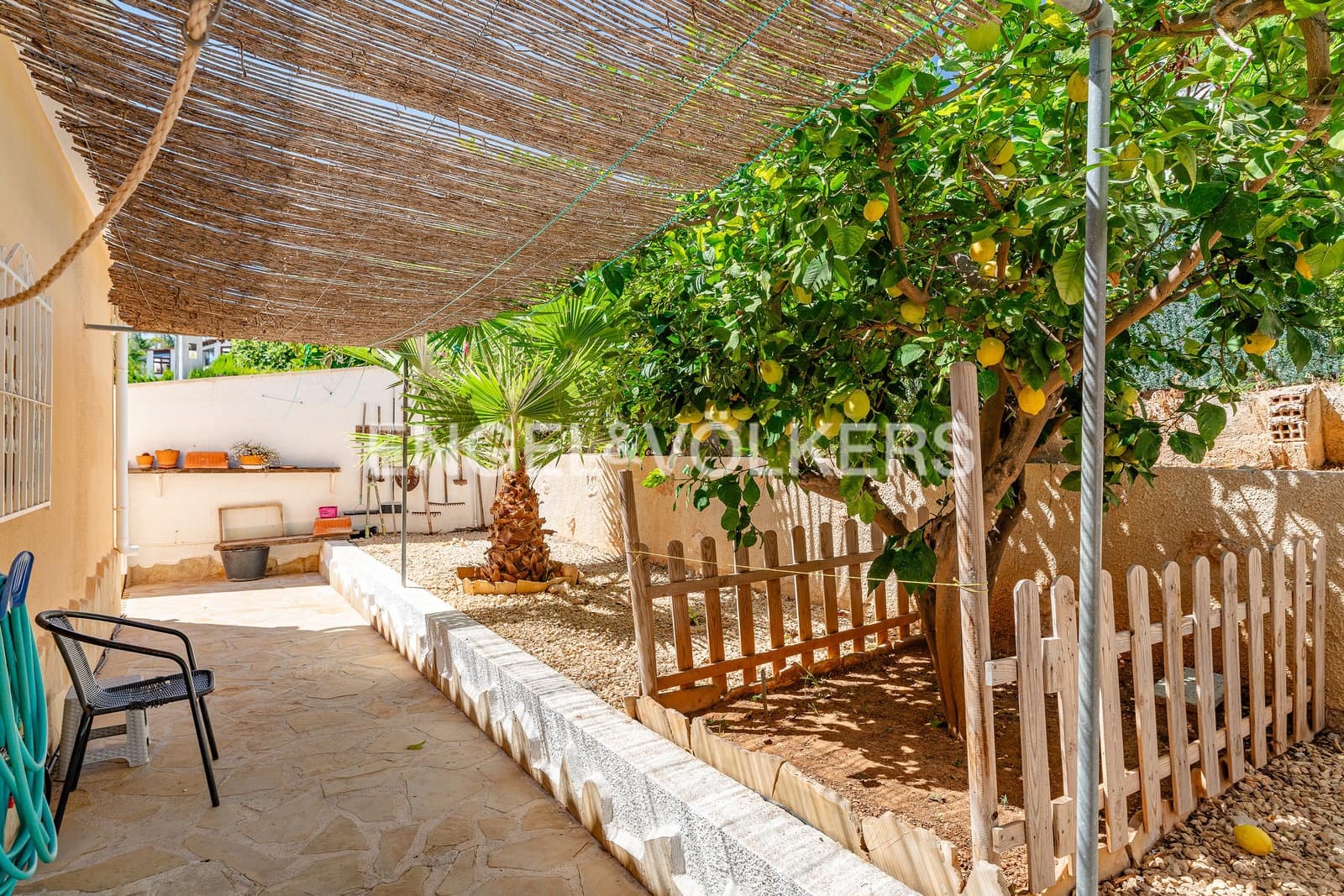 3 bedroom Villa for sale in Calpe / Calp with pool garage - € 850,000 (Ref: 10099176)