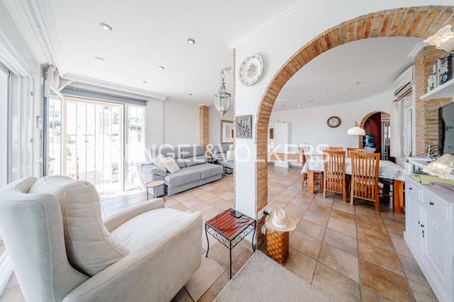 3 chambre Villa/Maison à vendre à Pueblo, Calpe / Calp avec piscine garage - 850 000 € (Ref: 10099176)