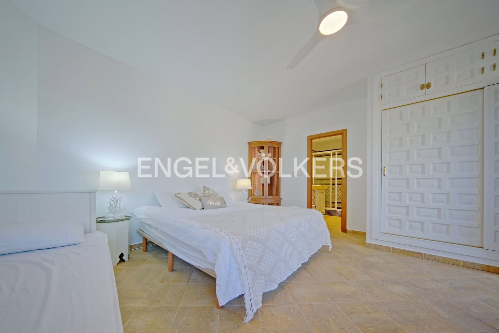5 chambre Villa/Maison à vendre à Calpe / Calp avec piscine garage - 835 000 € (Ref: 10101417)