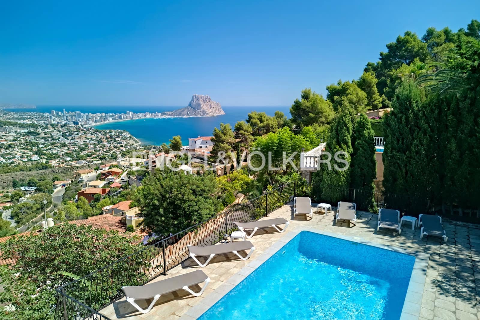 5 chambre Villa/Maison à vendre à Calpe / Calp avec piscine garage - 835 000 € (Ref: 10101417)