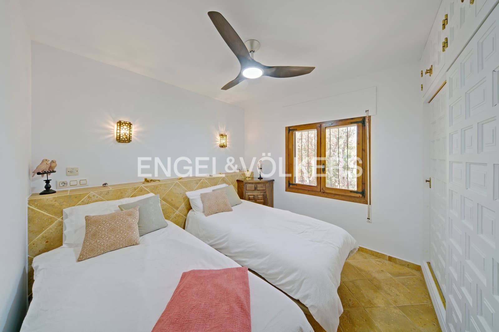 5 chambre Villa/Maison à vendre à Calpe / Calp avec piscine garage - 835 000 € (Ref: 10101417)