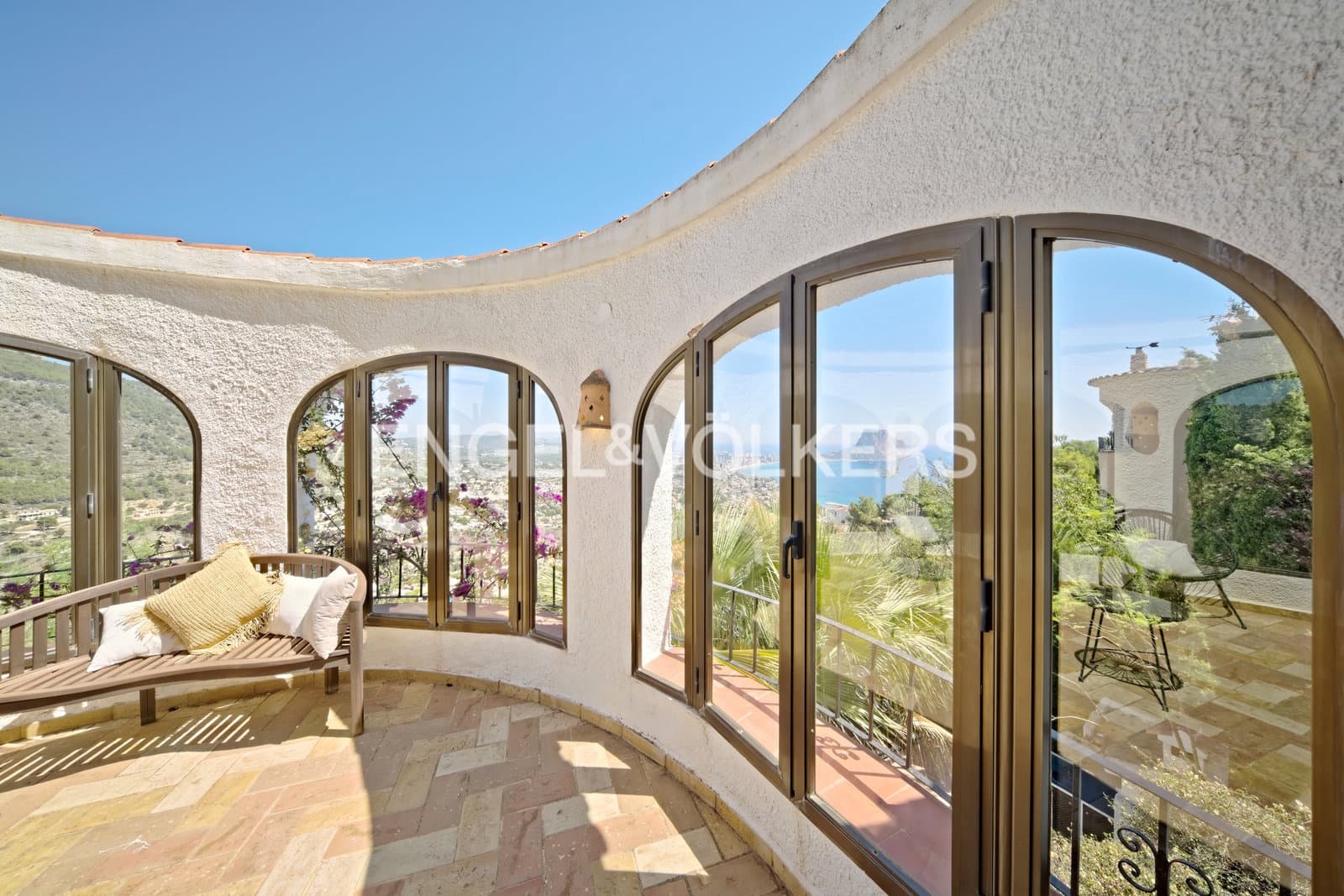 5 chambre Villa/Maison à vendre à Calpe / Calp avec piscine garage - 835 000 € (Ref: 10101417)