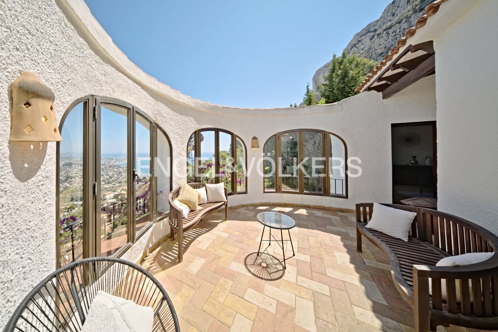 5 chambre Villa/Maison à vendre à Calpe / Calp avec piscine garage - 835 000 € (Ref: 10101417)