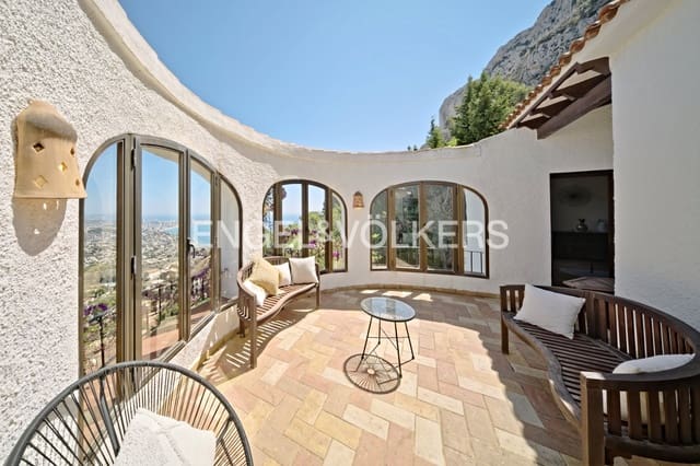 5 sovrum Villa till salu i Pueblo, Calpe / Calp med pool garage - 835 000 € (Ref: 10101417)