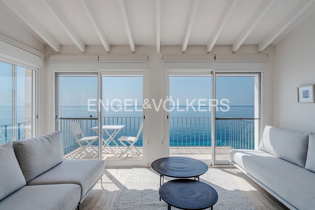 5 bedroom Villa for sale in Calpe / Calp with pool garage - € 2,750,000 (Ref: 10121177)