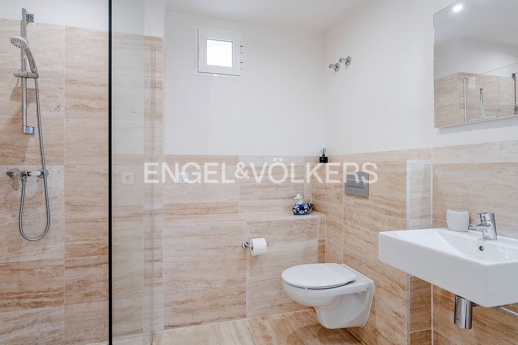 5 bedroom Villa for sale in Calpe / Calp with pool garage - € 2,750,000 (Ref: 10121177)
