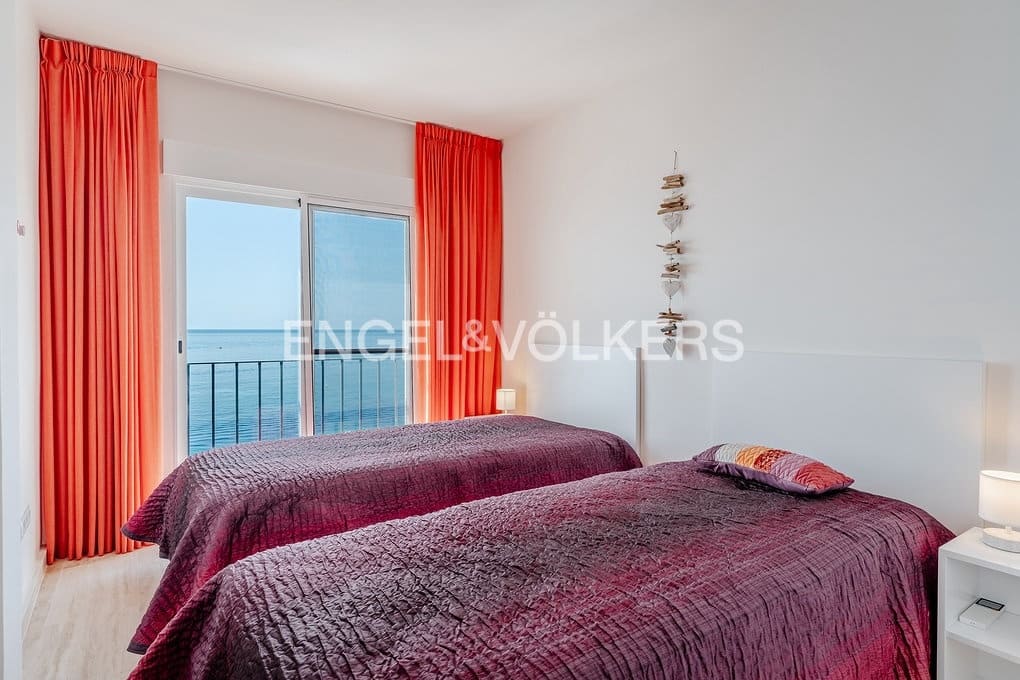 5 bedroom Villa for sale in Calpe / Calp with pool garage - € 2,750,000 (Ref: 10121177)