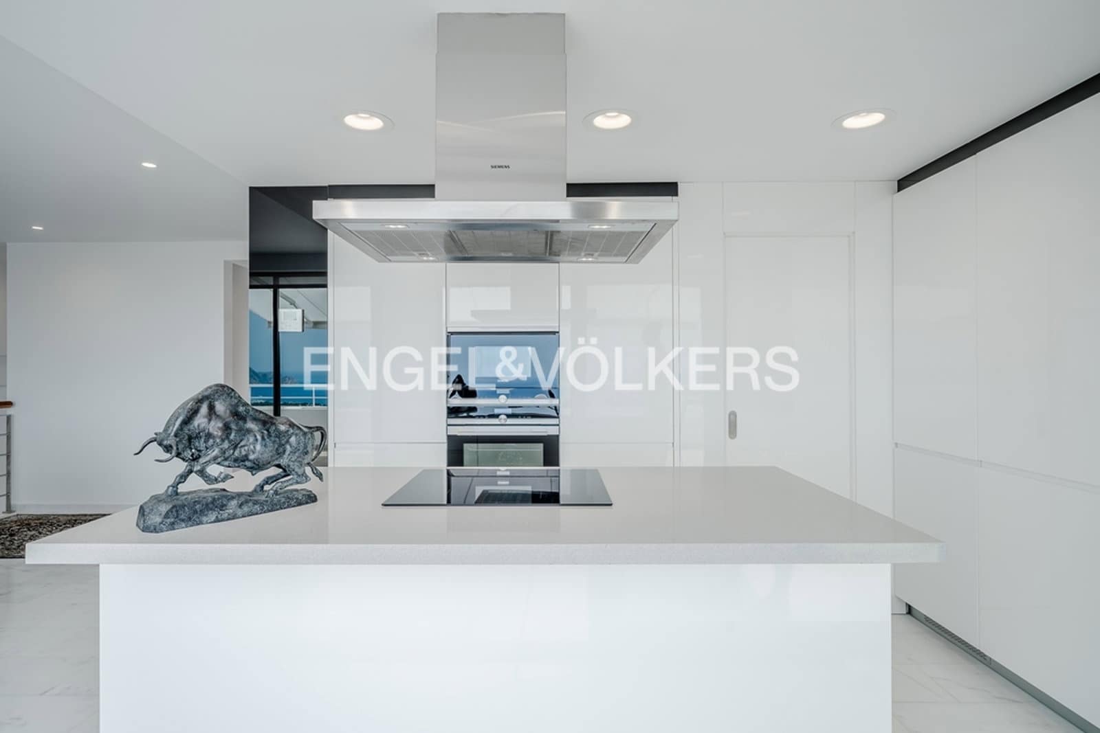 3 bedroom Villa for sale in Altea with pool garage - € 1,199,000 (Ref: 10156233)