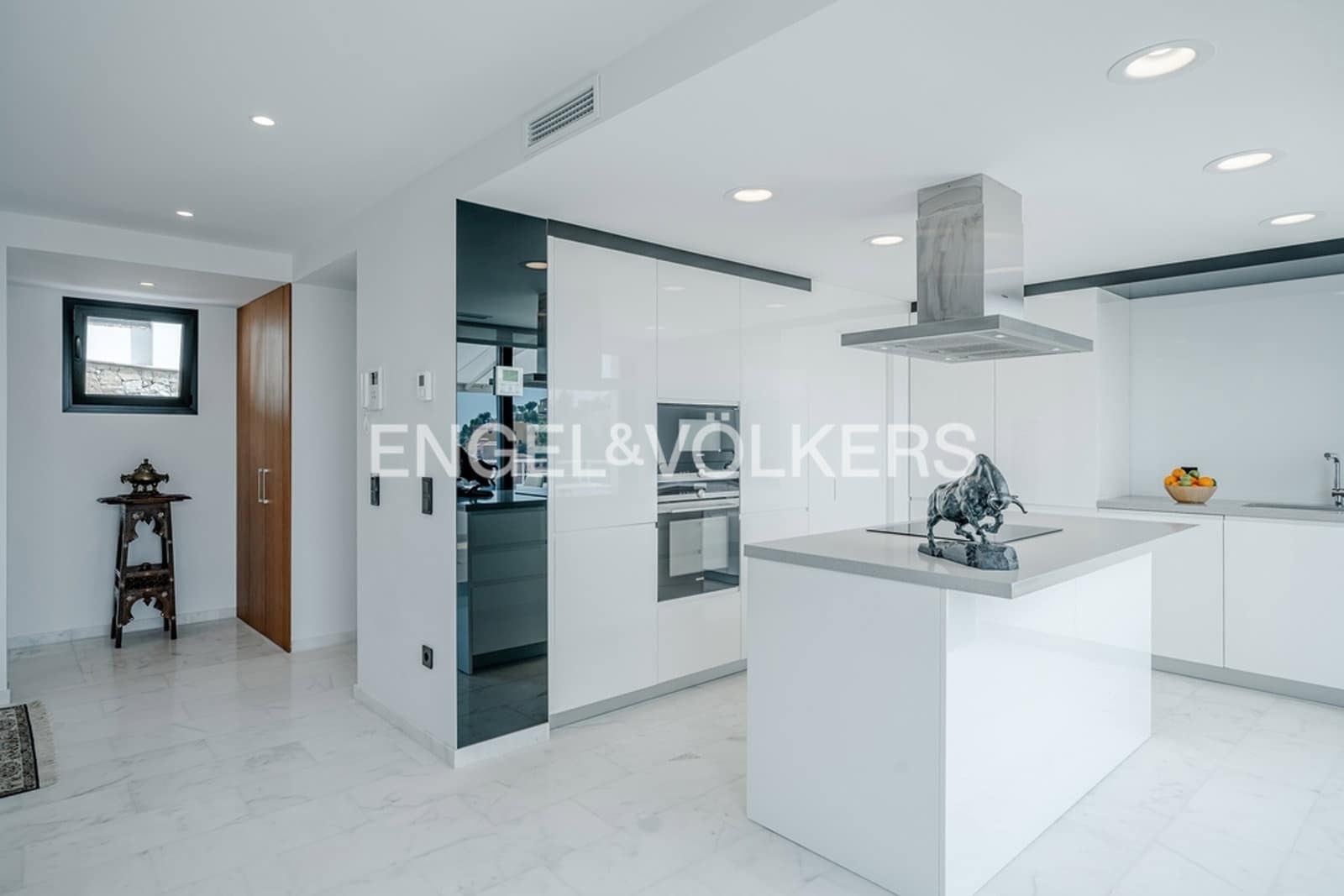 3 bedroom Villa for sale in Altea with pool garage - € 1,199,000 (Ref: 10156233)