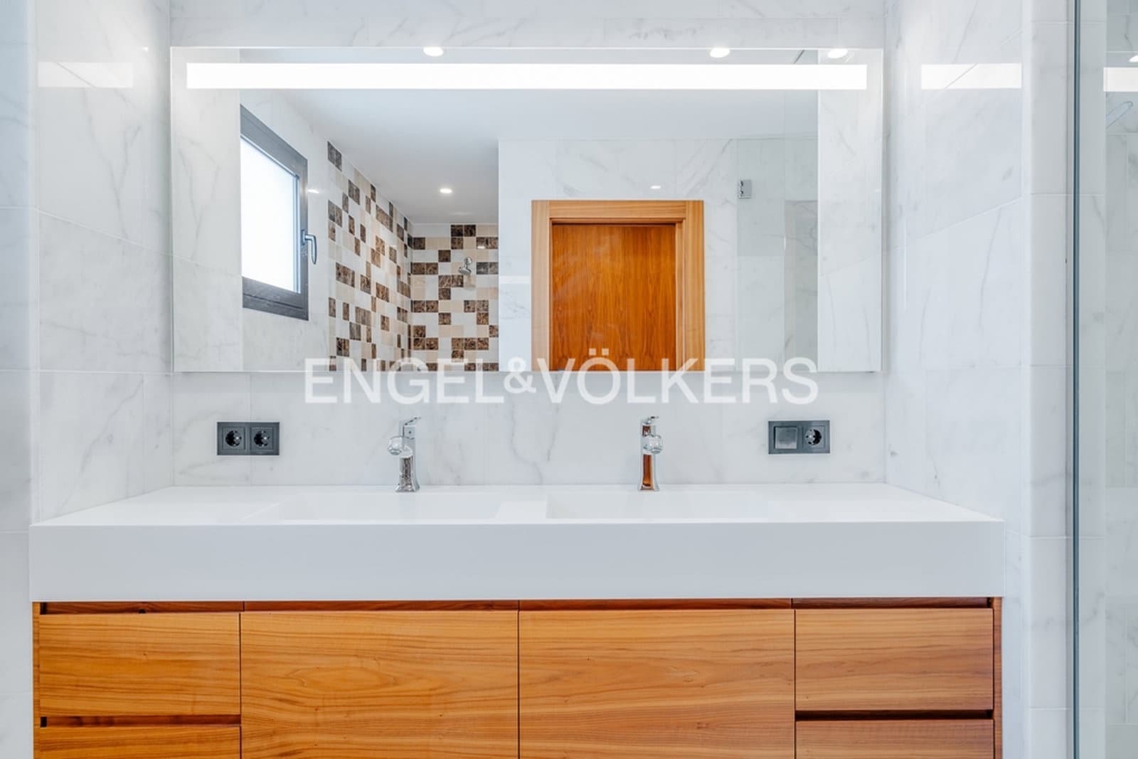 3 bedroom Villa for sale in Altea with pool garage - € 1,199,000 (Ref: 10156233)