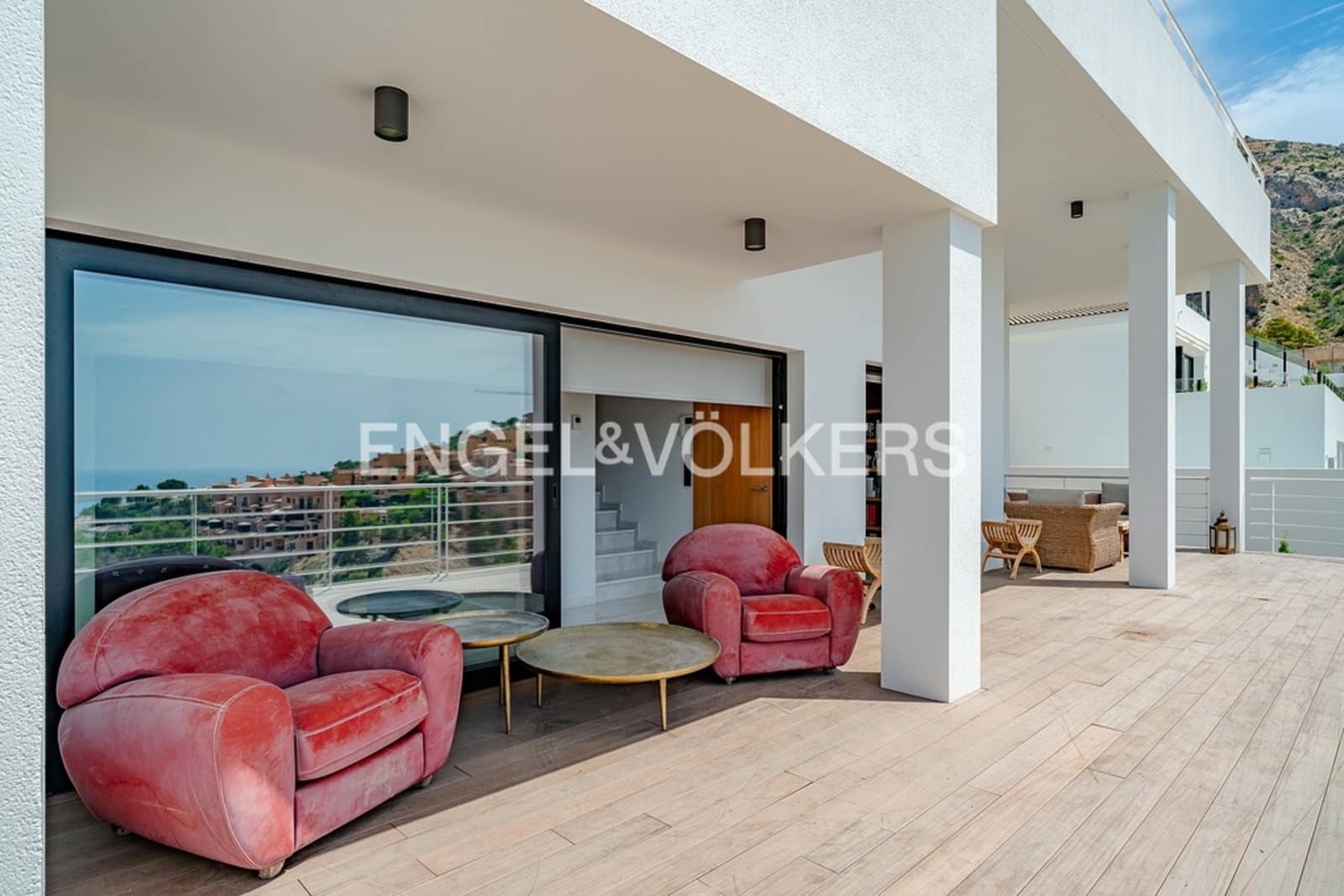 3 bedroom Villa for sale in Altea with pool garage - € 1,199,000 (Ref: 10156233)