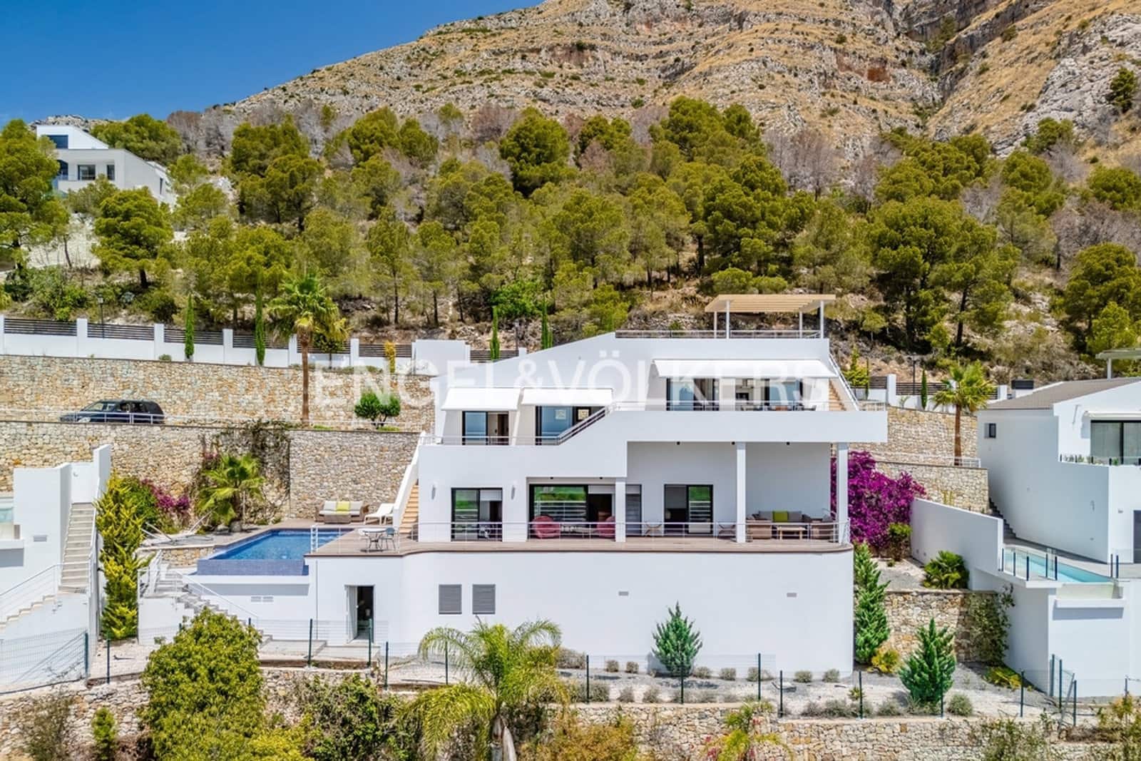 3 bedroom Villa for sale in Altea with pool garage - € 1,199,000 (Ref: 10156233)