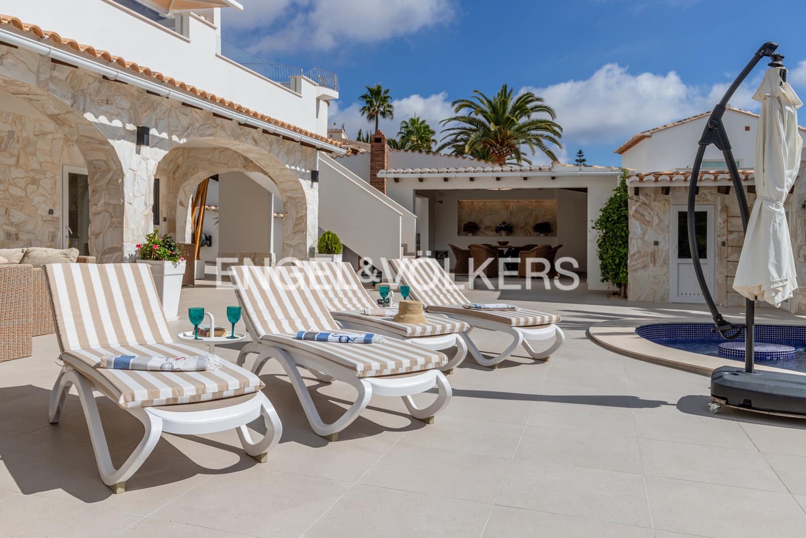 4 soveværelse Villa til salg i Moraira med swimmingpool garage - € 1.890.000 (Ref: 10170298)