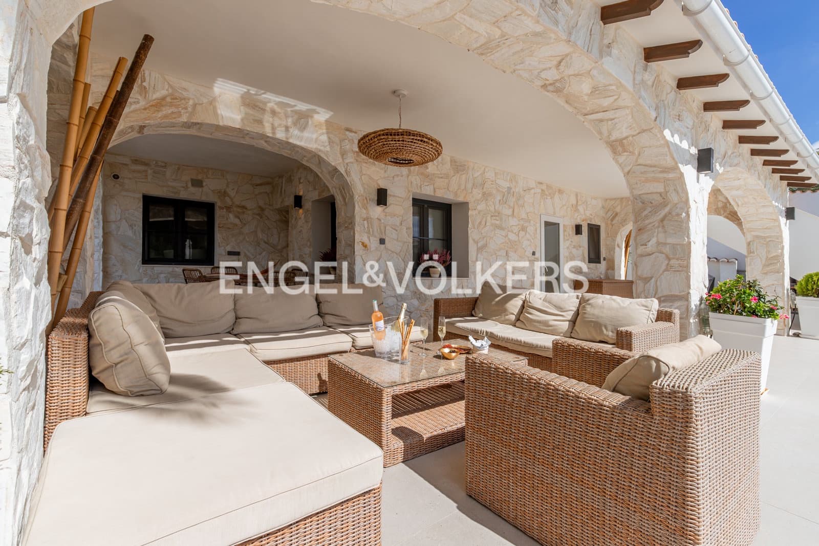 4 soveværelse Villa til salg i Moraira med swimmingpool garage - € 1.890.000 (Ref: 10170298)