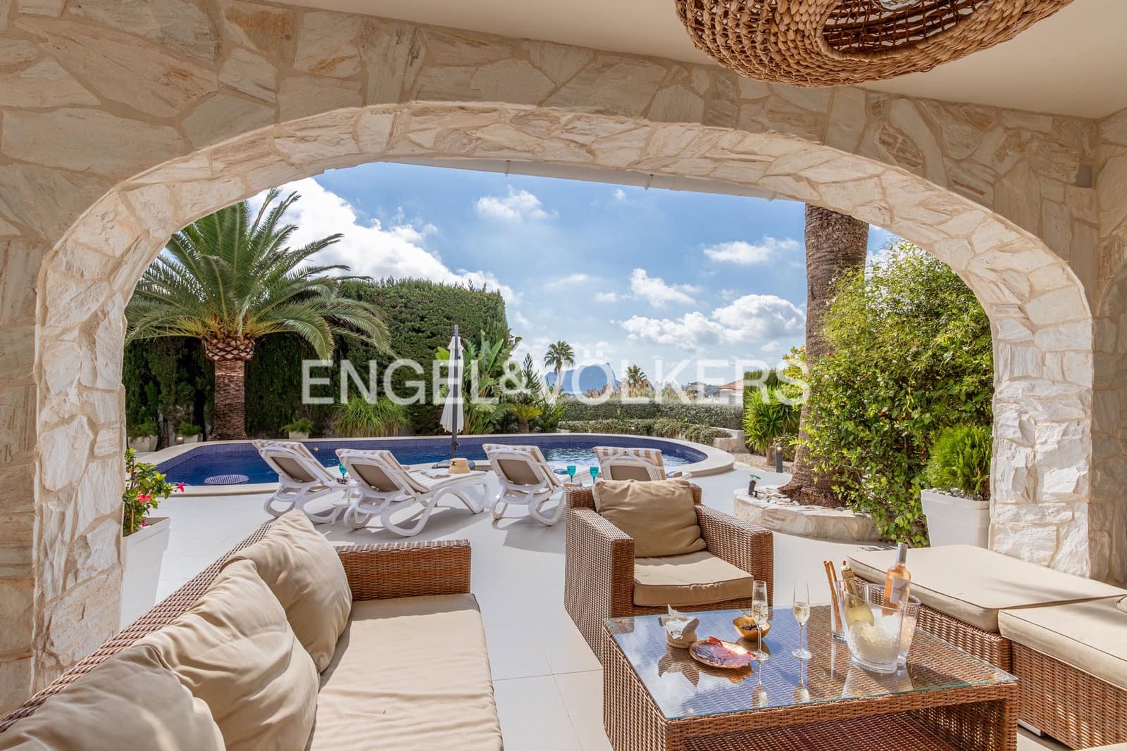 4 soveværelse Villa til salg i Moraira med swimmingpool garage - € 1.890.000 (Ref: 10170298)