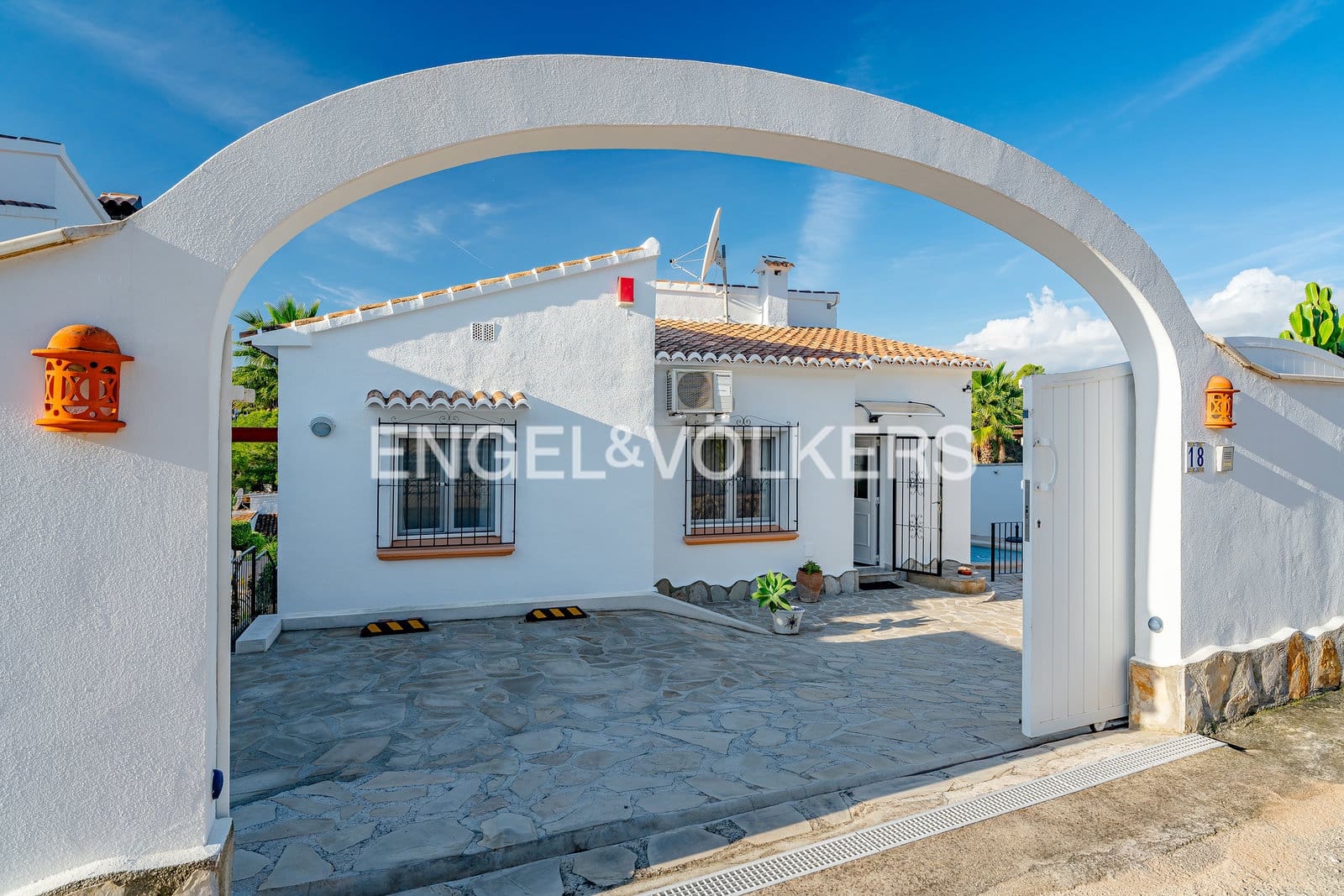 3 quarto Moradia para venda em Moraira com piscina garagem - 525 000 € (Ref: 10185879)