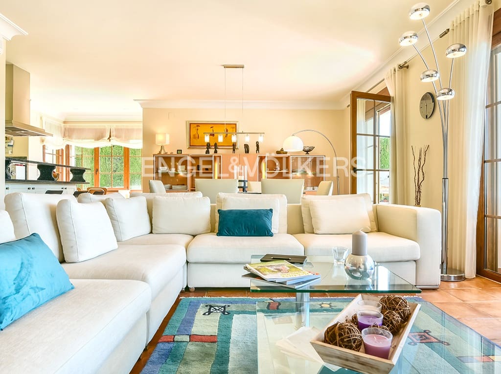 3 makuuhuone Huvila myytävänä paikassa Benissa mukana uima-altaan 
autotalli - 1 150 000 € (Ref: 5052978)