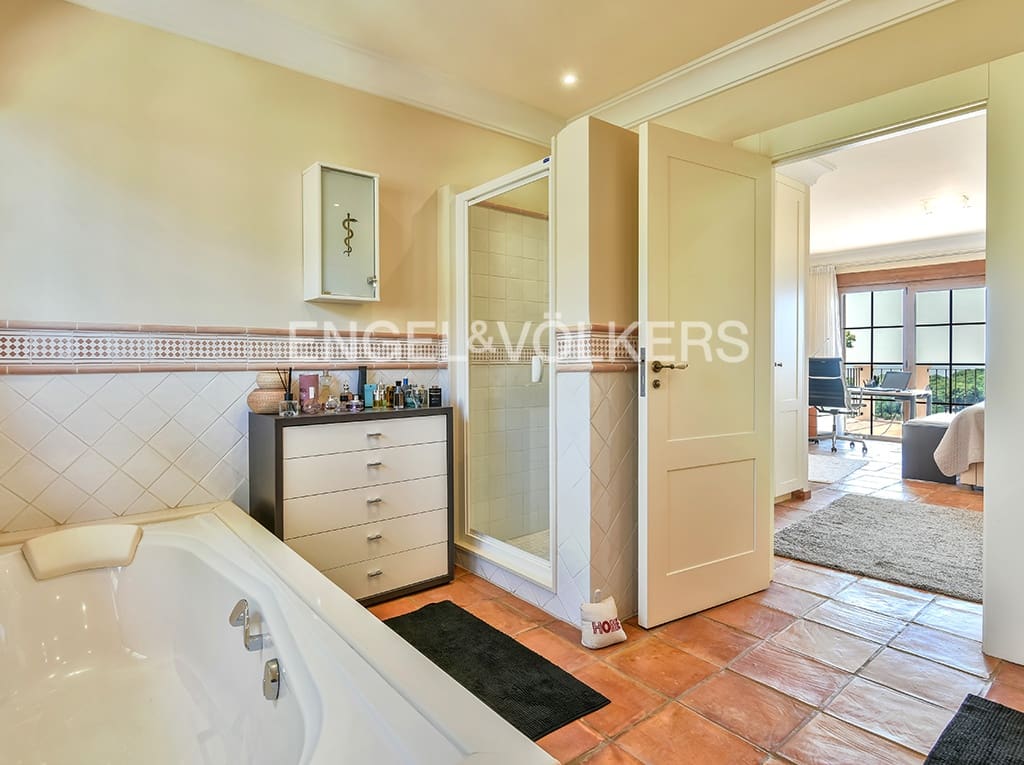 3 makuuhuone Huvila myytävänä paikassa Benissa mukana uima-altaan 
autotalli - 1 150 000 € (Ref: 5052978)