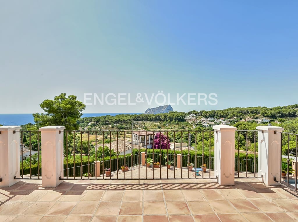 3 makuuhuone Huvila myytävänä paikassa Benissa mukana uima-altaan 
autotalli - 1 150 000 € (Ref: 5052978)