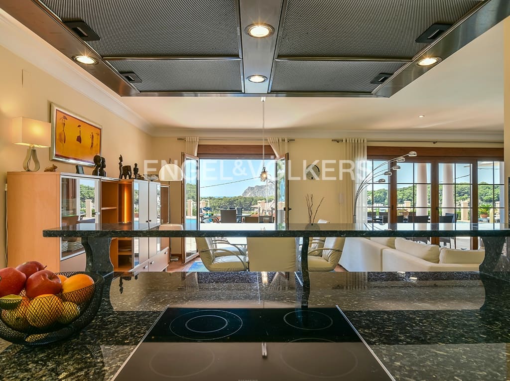 3 makuuhuone Huvila myytävänä paikassa Benissa mukana uima-altaan 
autotalli - 1 150 000 € (Ref: 5052978)