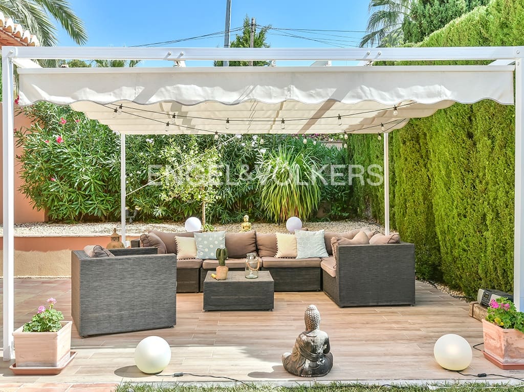 3 makuuhuone Huvila myytävänä paikassa Benissa mukana uima-altaan 
autotalli - 1 150 000 € (Ref: 5052978)