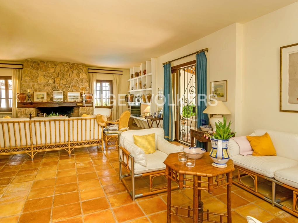 6 makuuhuone Maalaistalo myytävänä paikassa Benissa mukana uima-altaan 
autotalli - 2 975 000 € (Ref: 5053052)