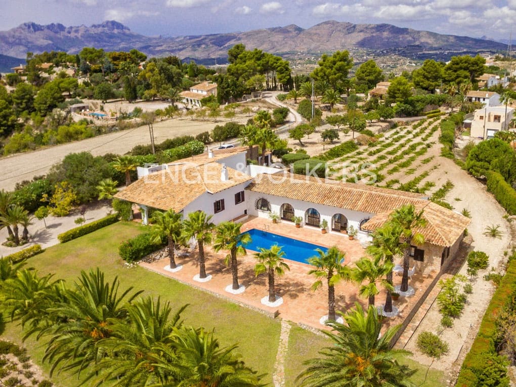 6 makuuhuone Maalaistalo myytävänä paikassa Benissa mukana uima-altaan 
autotalli - 2 975 000 € (Ref: 5053052)