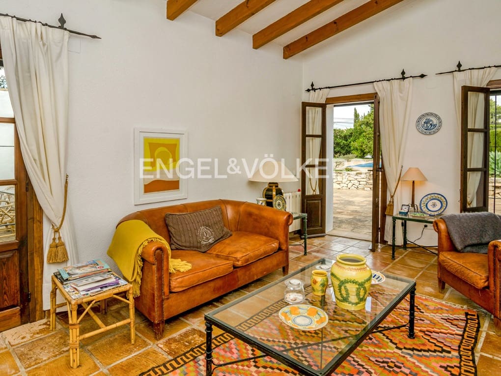 6 makuuhuone Maalaistalo myytävänä paikassa Benissa mukana uima-altaan 
autotalli - 2 975 000 € (Ref: 5053052)