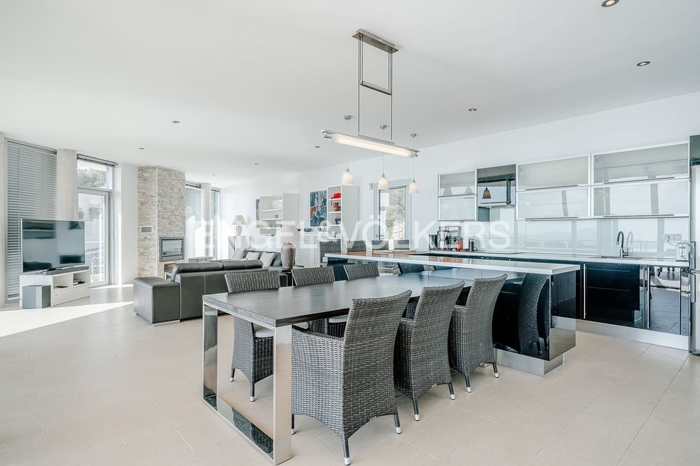 6 bedroom Villa for sale in Altea with pool garage - € 1,999,000 (Ref: 5053245)