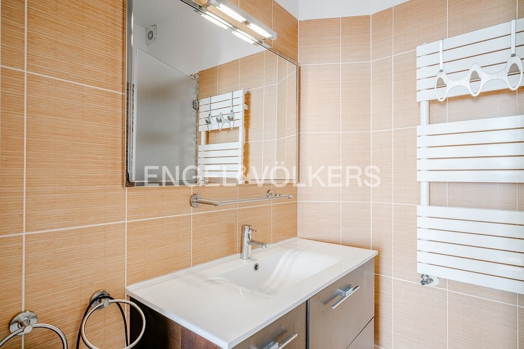 6 bedroom Villa for sale in Altea with pool garage - € 1,999,000 (Ref: 5053245)