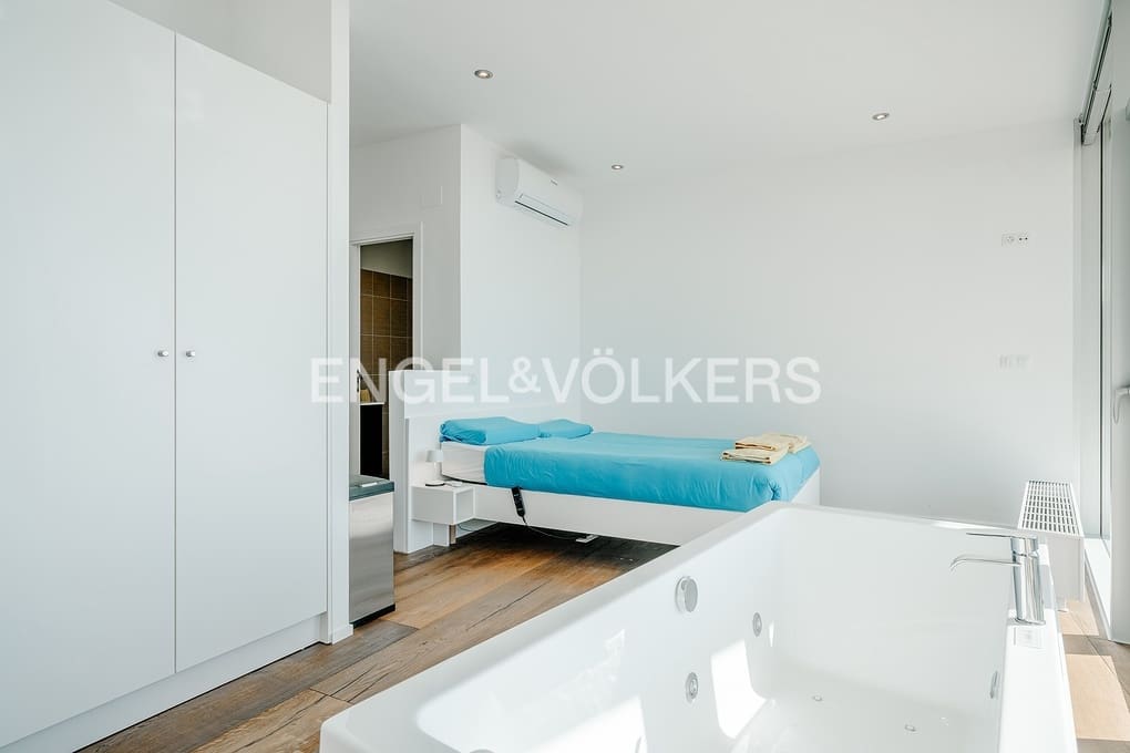 6 bedroom Villa for sale in Altea with pool garage - € 1,999,000 (Ref: 5053245)