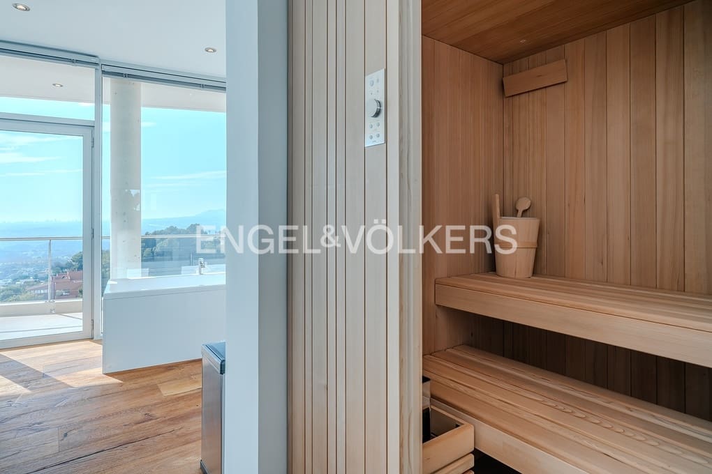 6 bedroom Villa for sale in Altea with pool garage - € 1,999,000 (Ref: 5053245)