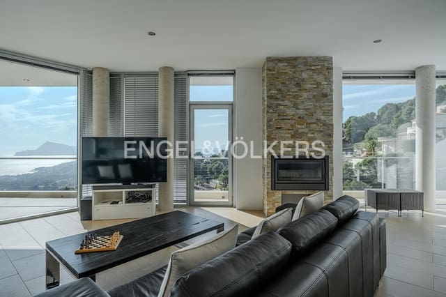 6 bedroom Villa for sale in Altea with pool garage - € 1,999,000 (Ref: 5053245)