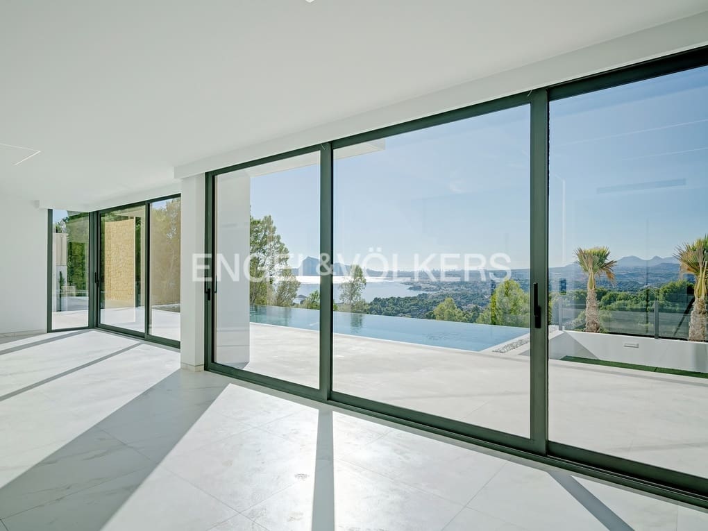 5 makuuhuone Huvila myytävänä paikassa Altea mukana uima-altaan 
autotalli - 2 350 000 € (Ref: 5578809)