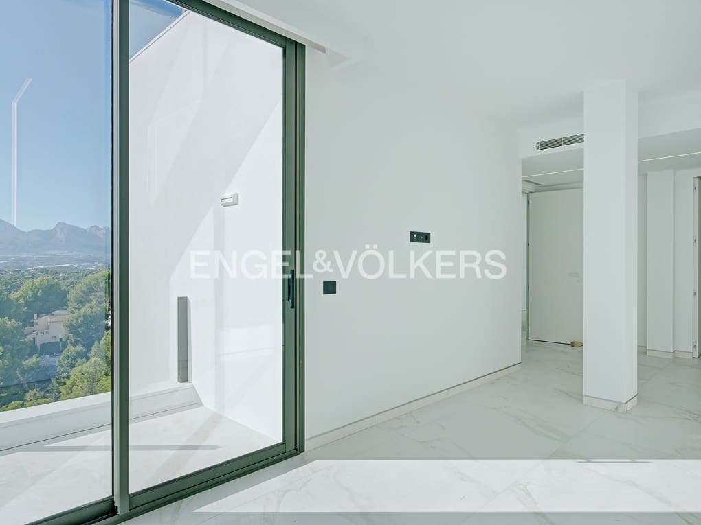 5 makuuhuone Huvila myytävänä paikassa Altea mukana uima-altaan 
autotalli - 2 350 000 € (Ref: 5578809)