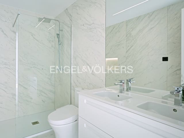 5 makuuhuone Huvila myytävänä paikassa Altea mukana uima-altaan 
autotalli - 2 350 000 € (Ref: 5578809)