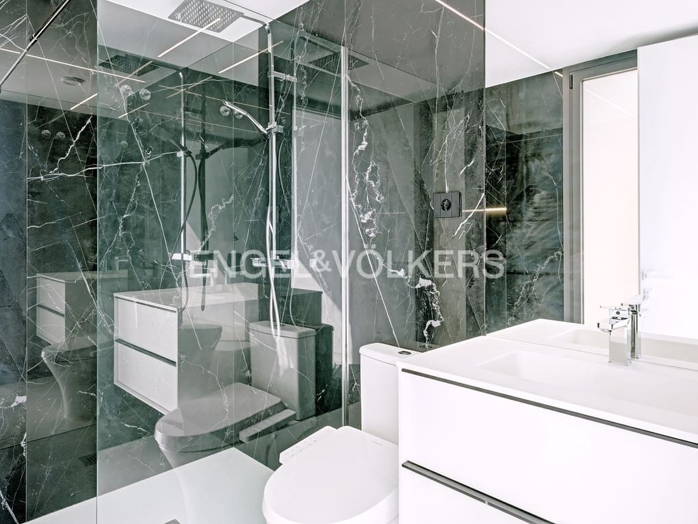 5 makuuhuone Huvila myytävänä paikassa Altea mukana uima-altaan 
autotalli - 2 350 000 € (Ref: 5578809)