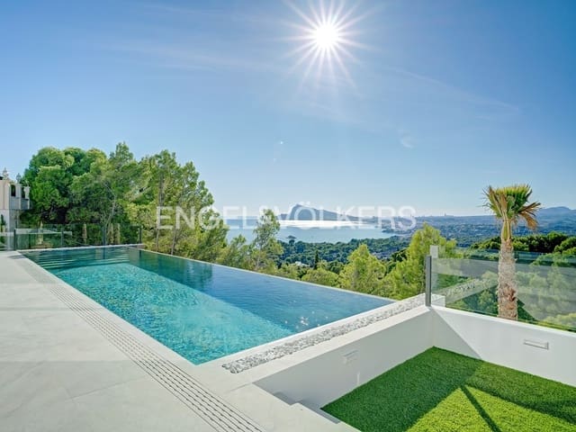 5 makuuhuone Huvila myytävänä paikassa Altea mukana uima-altaan 
autotalli - 2 350 000 € (Ref: 5578809)