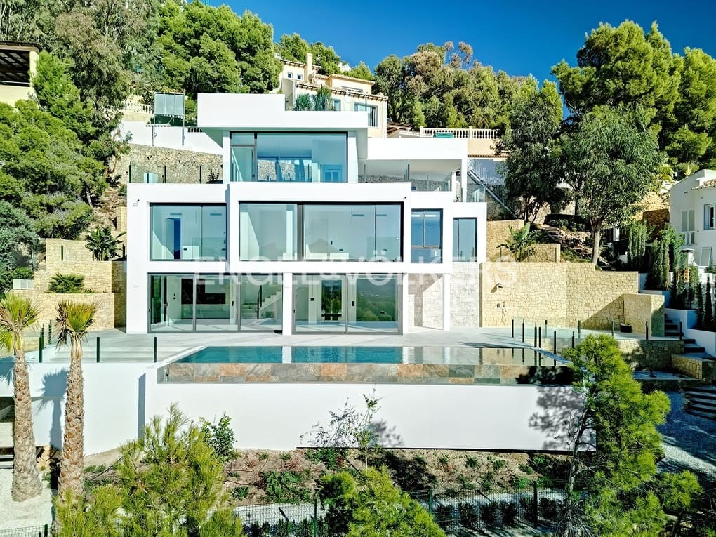 5 makuuhuone Huvila myytävänä paikassa Altea mukana uima-altaan 
autotalli - 2 350 000 € (Ref: 5578809)